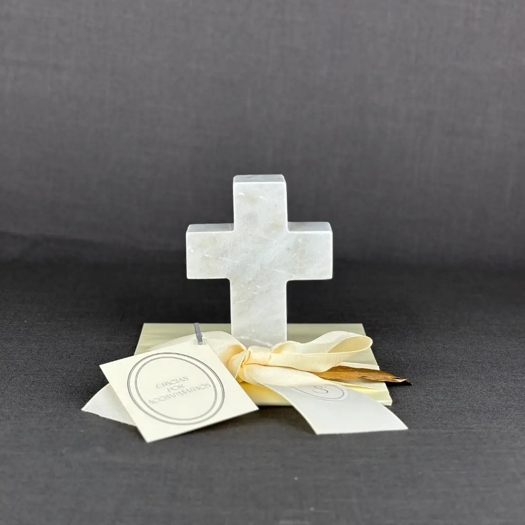 CRUZ DE MÁRMOL