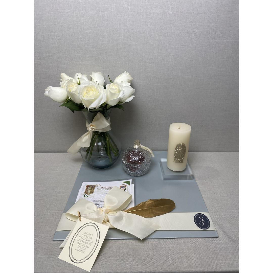 FLORERO DE ROSAS CON CIRIO MINI