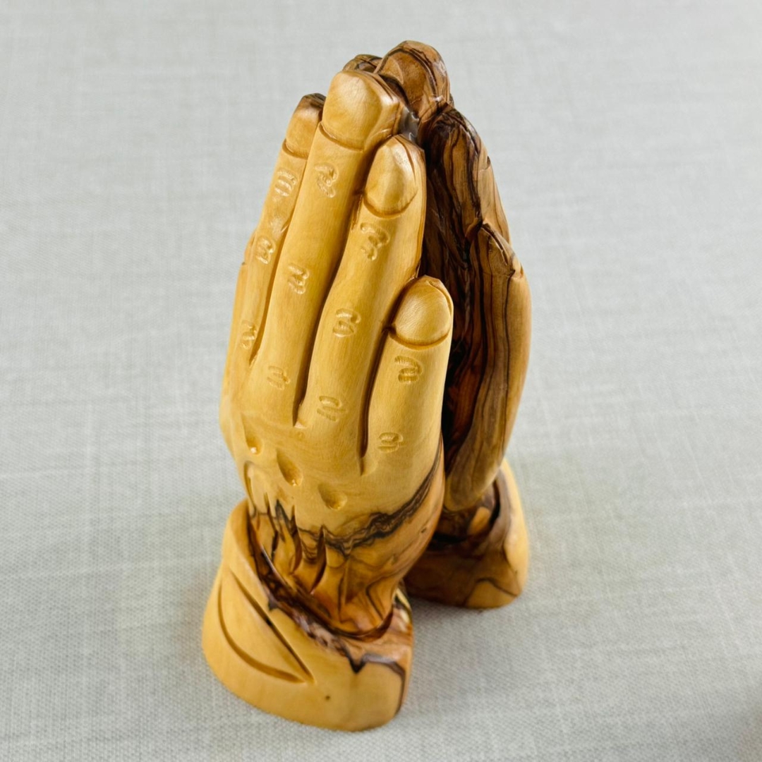 MANO TIERRA SANT MEDIANO