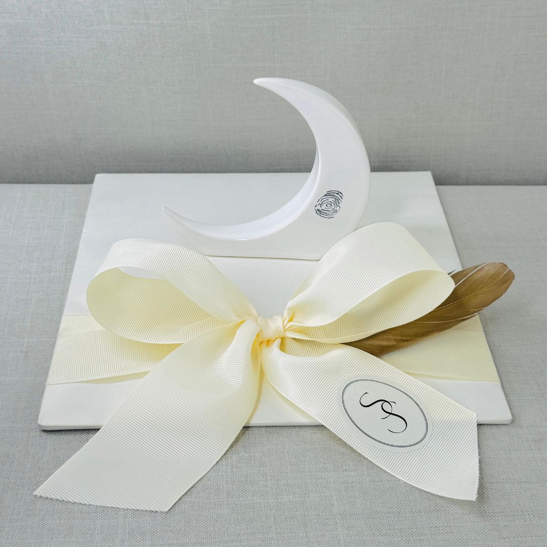 luna abrazos del cielo con lazo