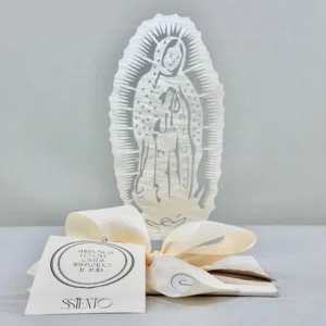 VIRGEN DE ACRÍLICO NACARADA